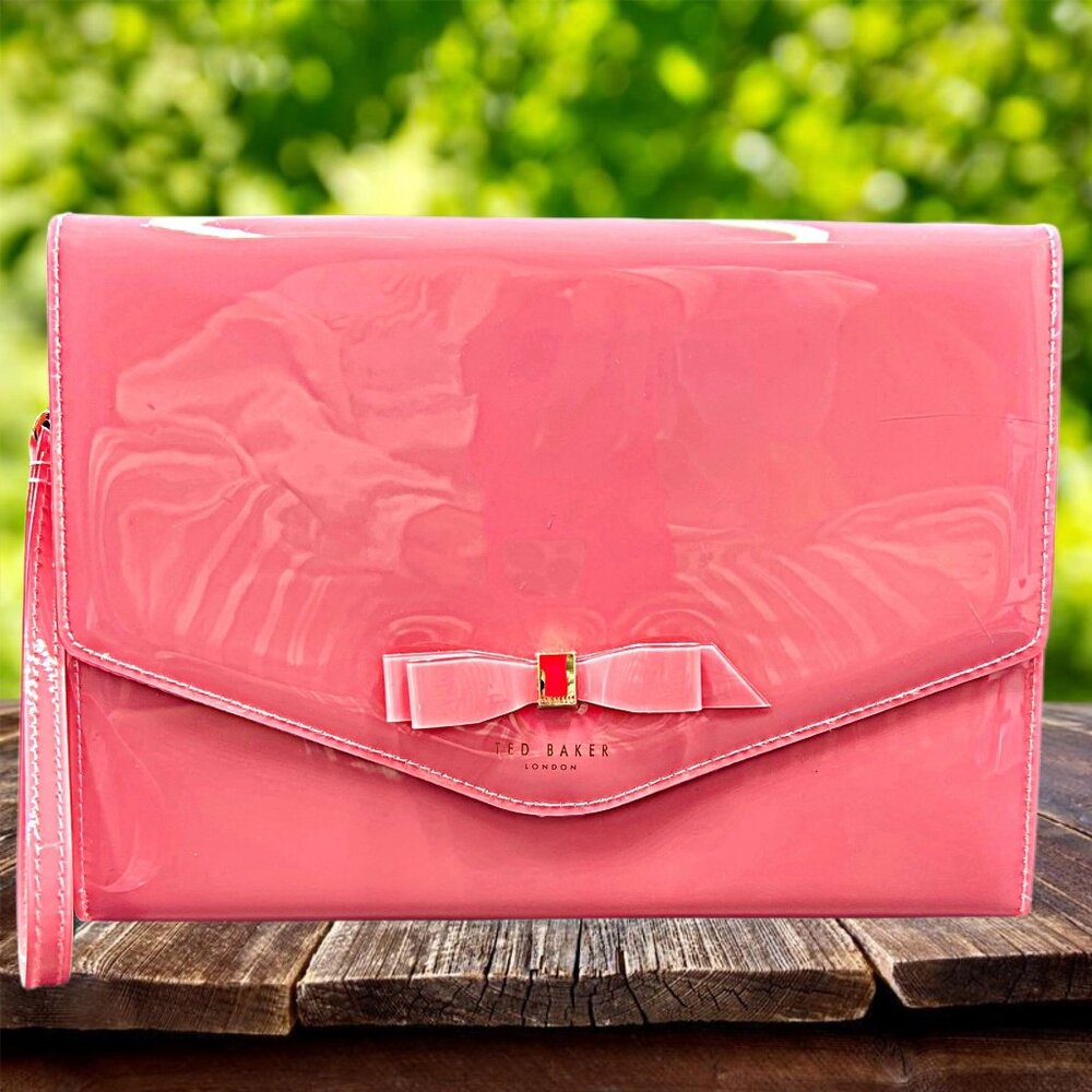 TED BAKER Envelope Clutch Wristlet Bag Vegan Patent Leather Wallet Handbag FLAW